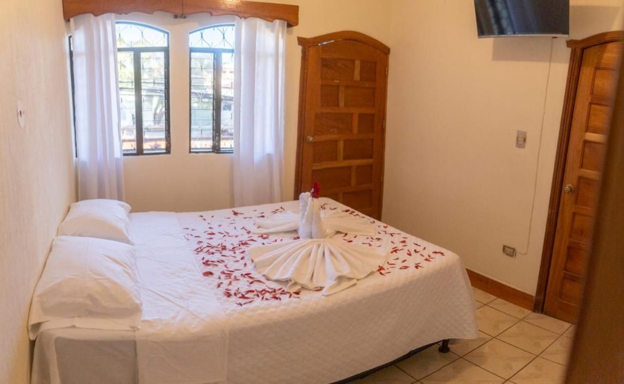 Hotel Los Manantiales Panajachel Eksteriør bilde