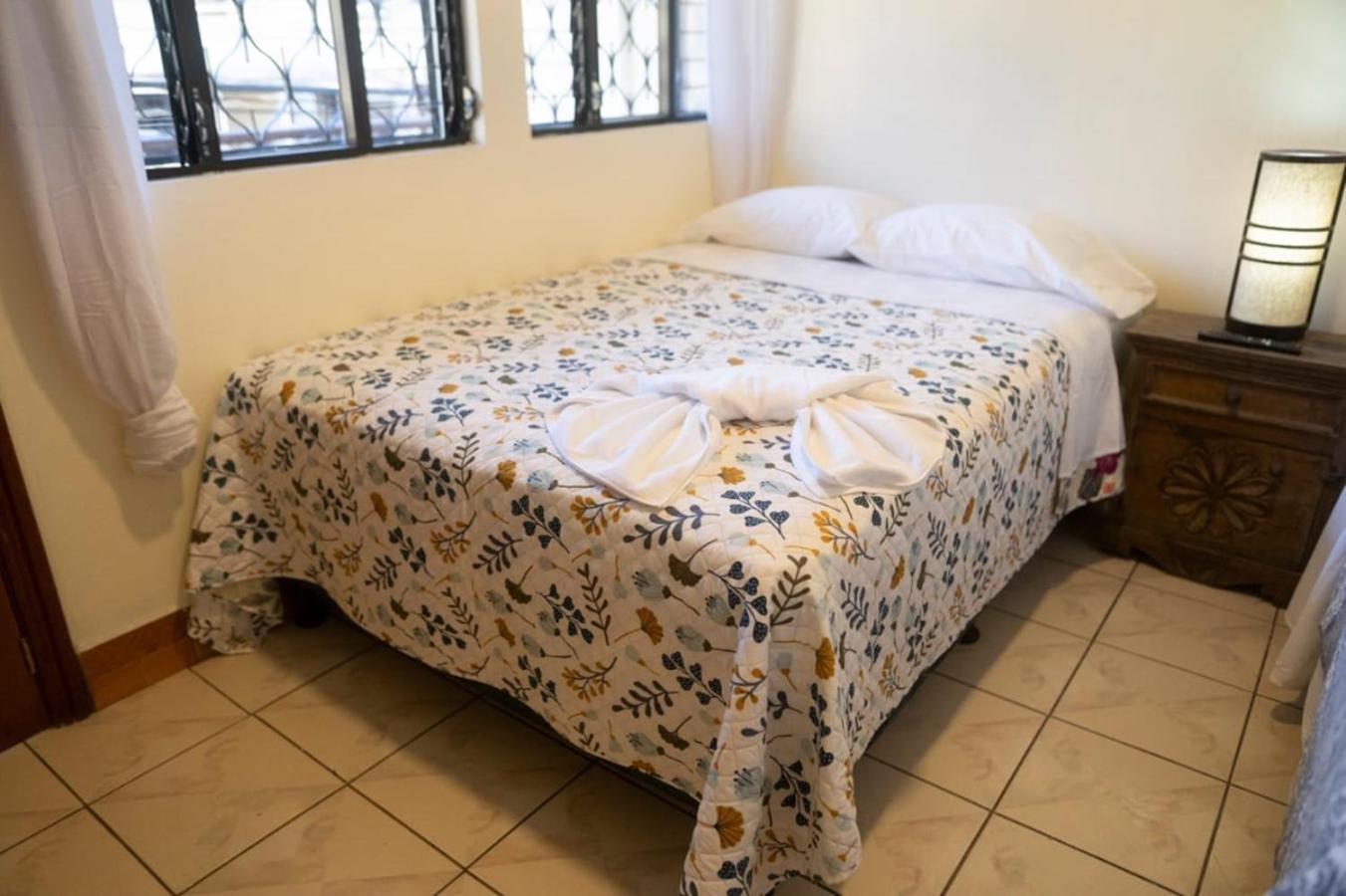 Hotel Los Manantiales Panajachel Eksteriør bilde